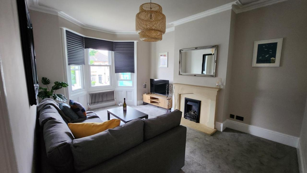 Contemporary Beach Apartment Brighton Eksteriør bilde